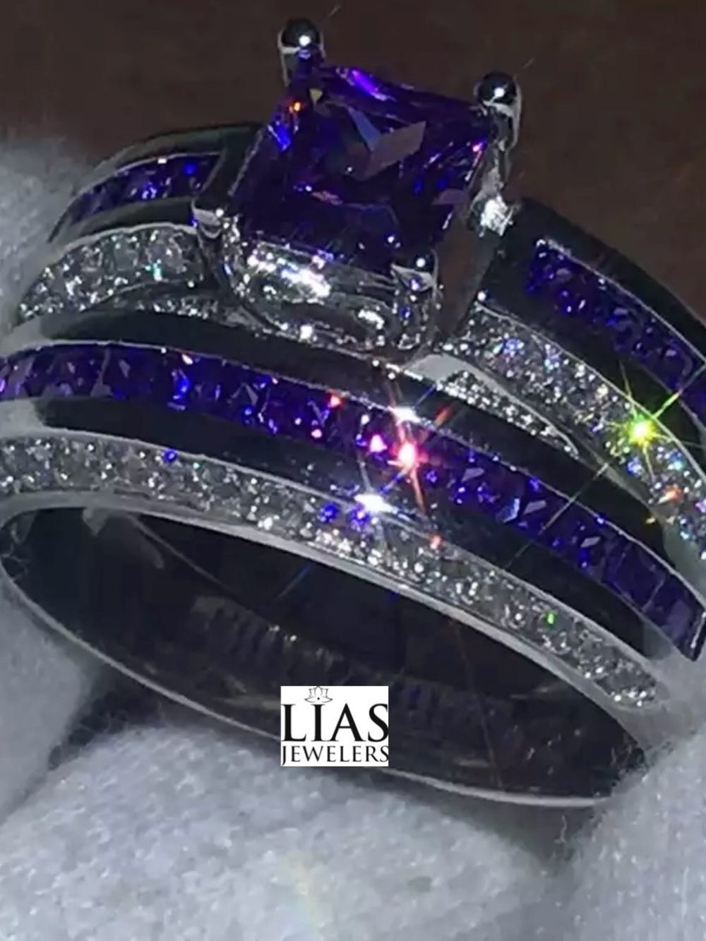 New 18k white gold wedding ring set